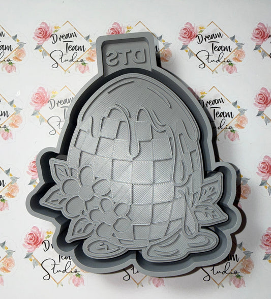 Checkered Egg & Flower Mold