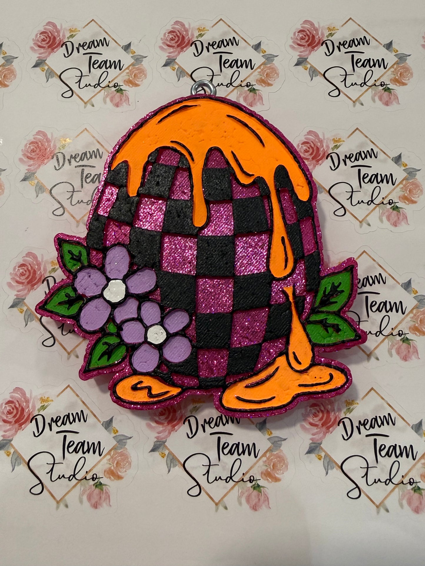Checkered Egg With Flowers Freshie